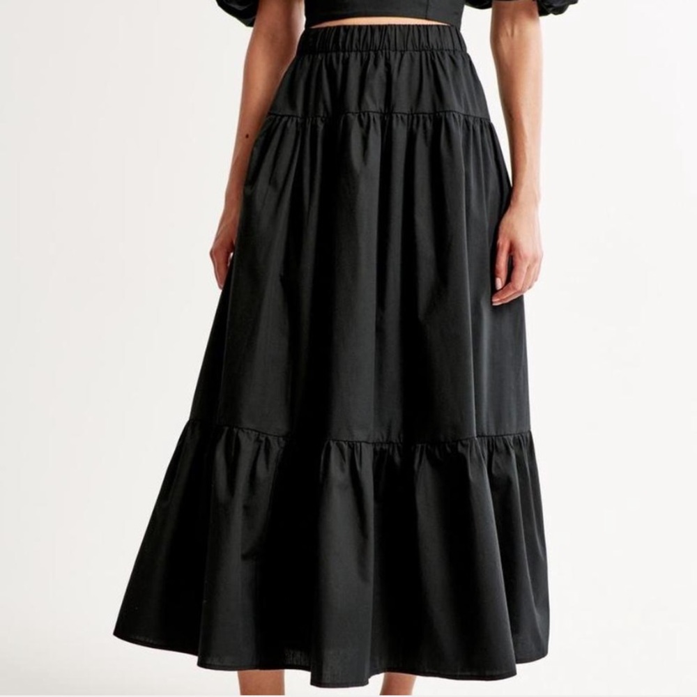 Abercrombie & Fitch Black Poplin Tiered Maxi Skirt, size S